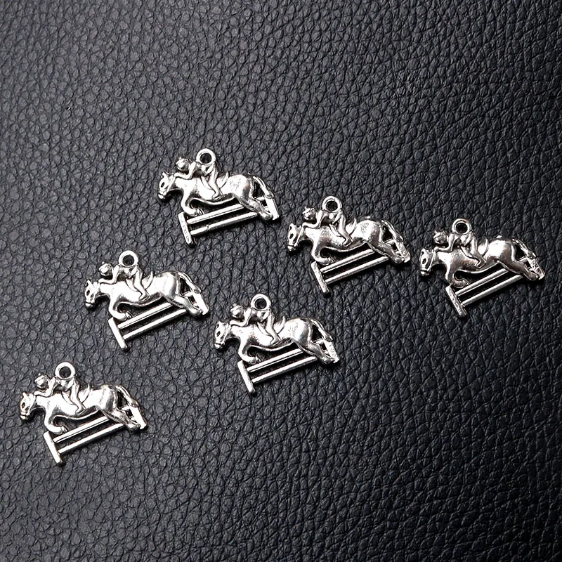 

10pcs/lot Silver Plated Equestrian Rider Charm Metal Pendants DIY Necklaces Bracelets Jewelry Handicraft Accessories 22*17mm