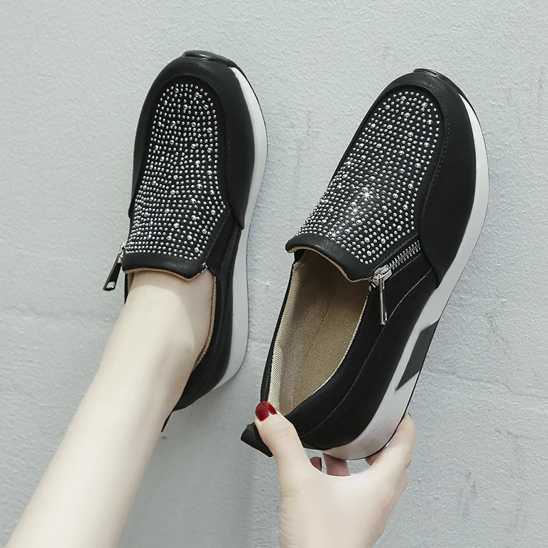 Женская обувь на плоской подошве с кристаллами Кожаные Замшевые Мокасины