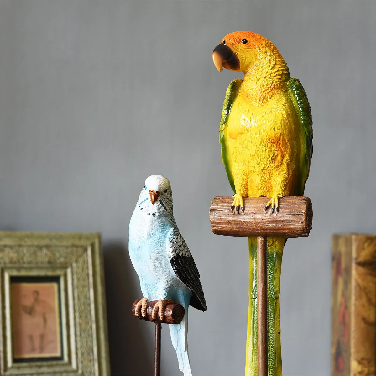 

Retro Green Parrot Sculpture Resin Animal Blue Bird Statue Decor For Home Room Gift Ornament adornos para casa decoracion sala