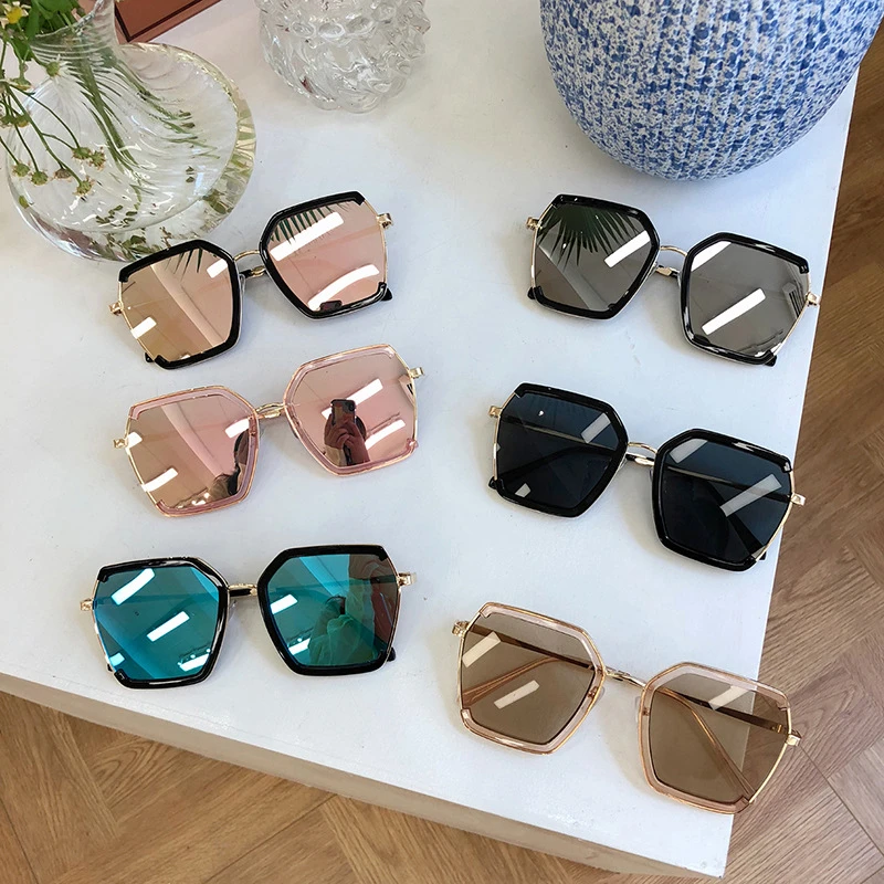 

New Trendy Vintage Metal Irregular Polygon Sunglasses Women Fashion Big Frame Driving Sun Glasses Female Mirror Shades UV400