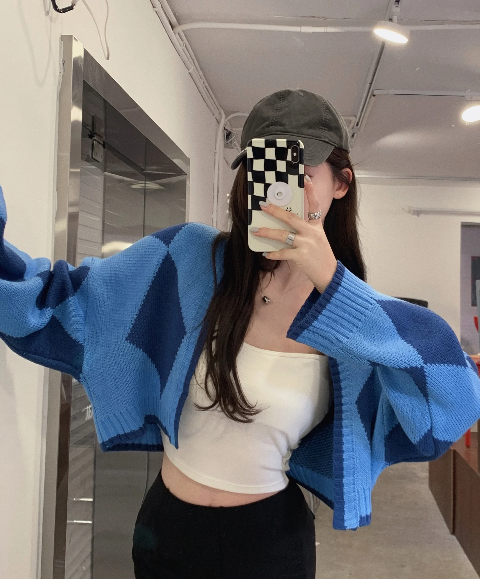 Chessboard rhombic knitted sweater shawl cardigan coat women's autumn and winter high sense short top Rachel |