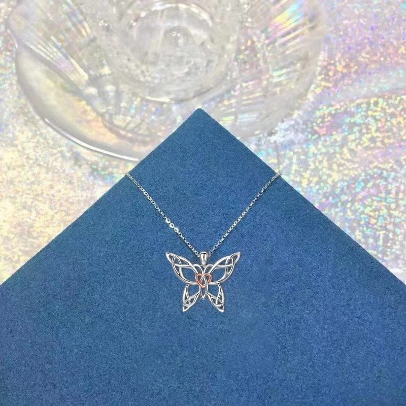 

Butterfly Love Necklace Jewelry Gift for Female Butterfly Lovers (Rose Gold Heart Necklace) New 1pc 2.1*2.9cm Fashion