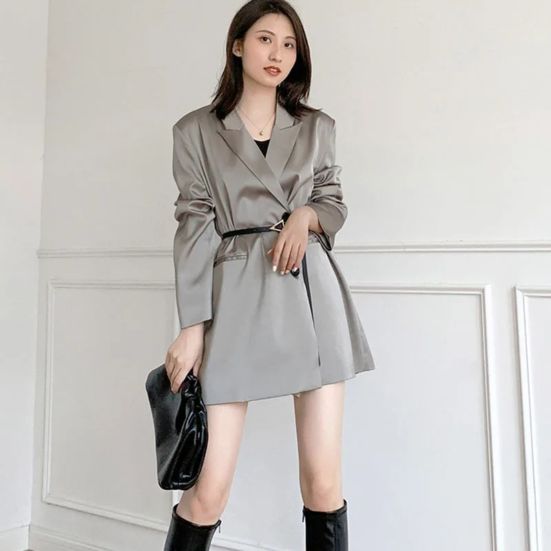 

LANMREM Chic Acetate Satin Coat Ladies Women's Jacket 2021 Blazer Summer Women Autumn New Arrive Single Breasted 2K2348