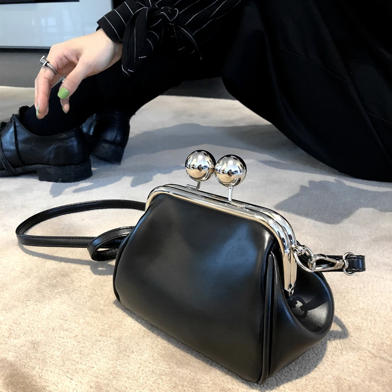 

Vinatge Shell Clip Women Shouder Bags Designer Wide Strap Handbags Luxury Pu Leather Chains Crossbody Bag Lady Small Purses 2019