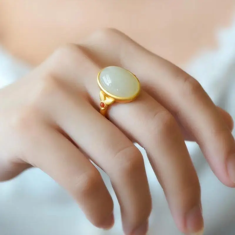 

Кольцо из серебра 925 пробы с натуральным нефритом, украшенное белым нефритом