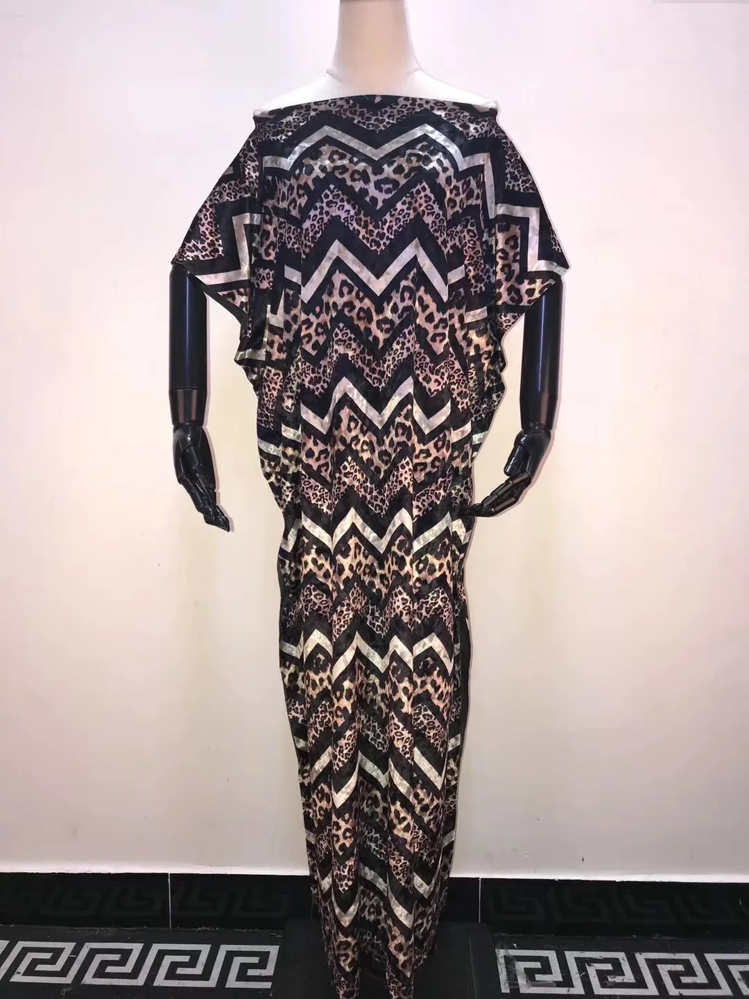 

Muslim Abaya Fashion Winter Velvet Kaftan Slim Dresses For WomenFree Size Floor Length African Women robe africaine femme