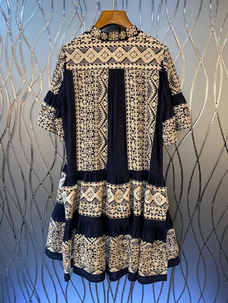 High Quality New 2020 Summer Style Dress Women V-Neck Geometric Patterns Embroidery Short Sleeve Casual Vintage Dark Blue | Женская