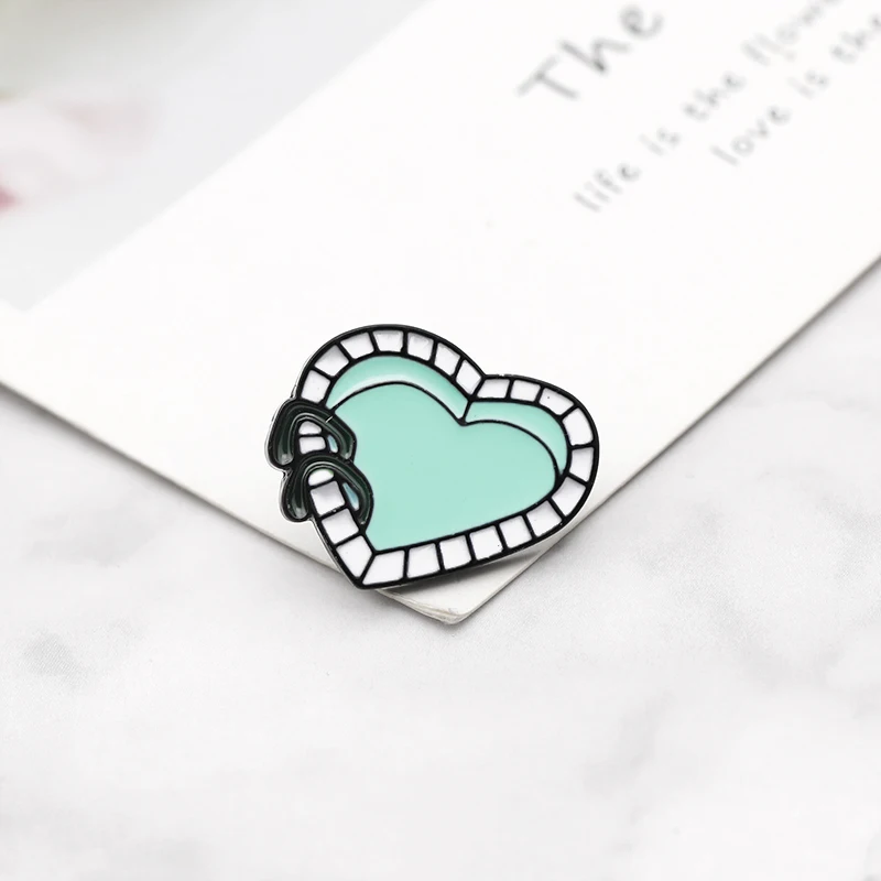 Аквариум бумажный кораблик Эмаль Булавка сердце бассейн нагрудный знак брошь