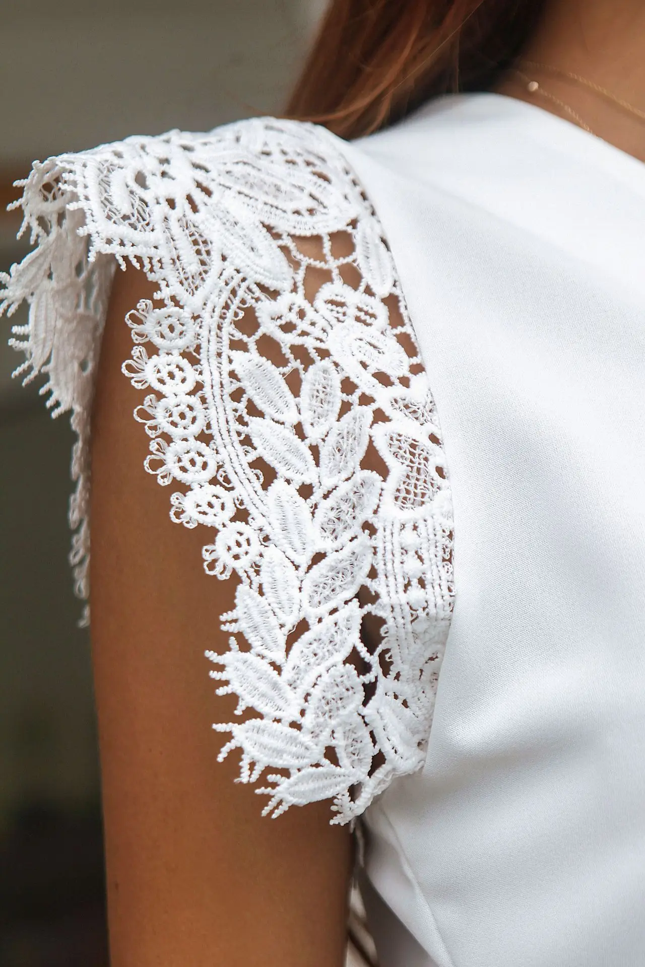 

2021 New Fashion V-neck Lace Sleeve Pure Color Short Sleeve Chiffon Shirt Women tops for women