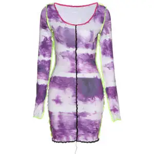 

Purple dress with one shoulder and color matching to show thin and versatile temperament