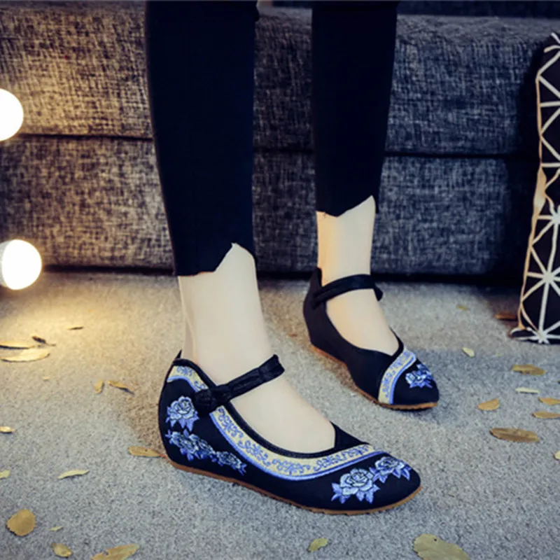 

Spring Old Beijing Embroidery Floral Pointed Toe Women Flats Vintage Casual Ankle Strap Canvas Prom Lady Shoes Zapatos Mujer