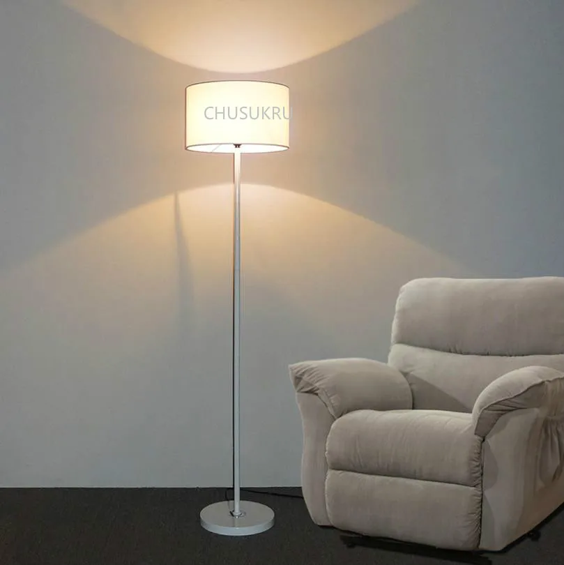 Тканевая Напольная Лампа для гостиной простая современная прикроватная лампа