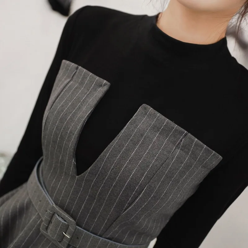 Женский офисный костюм из 2 предметов элегантный облегающий в полоску с