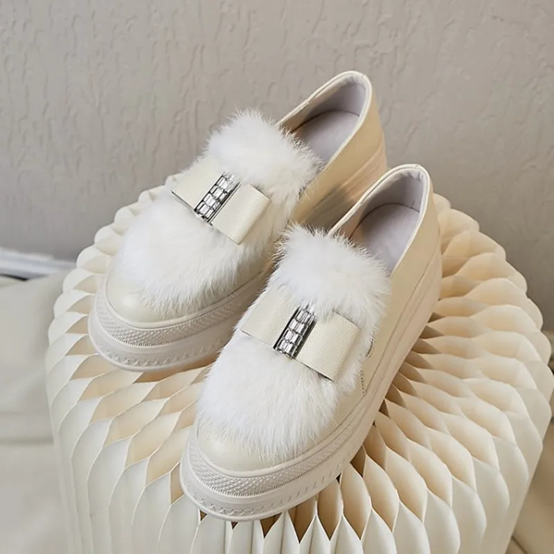 Новинка Брендовая обувь на плоской подошве с кристаллами женская модная белая из