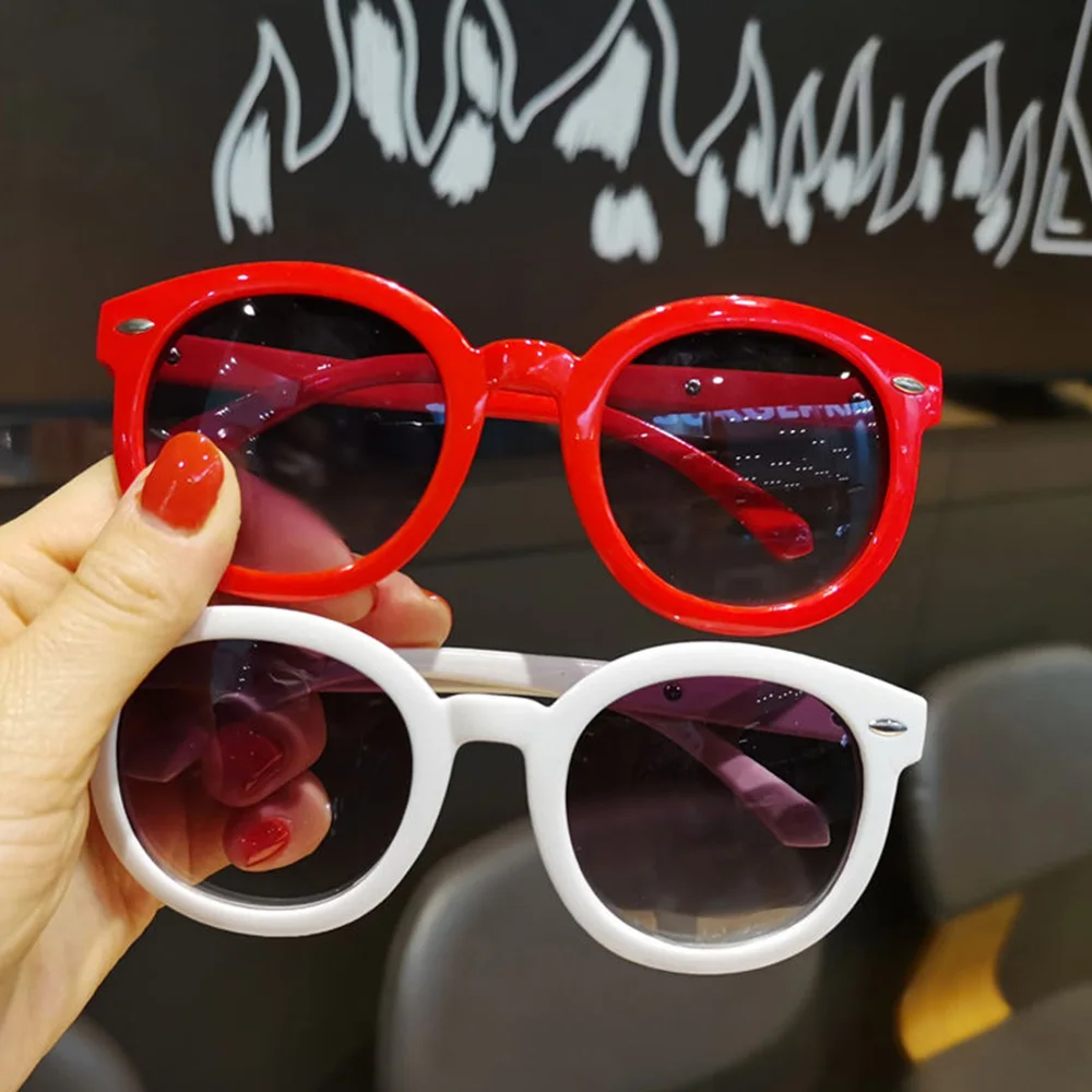 Детские солнцезащитные очки модные для мальчиков и девочек детские с УФ защитой