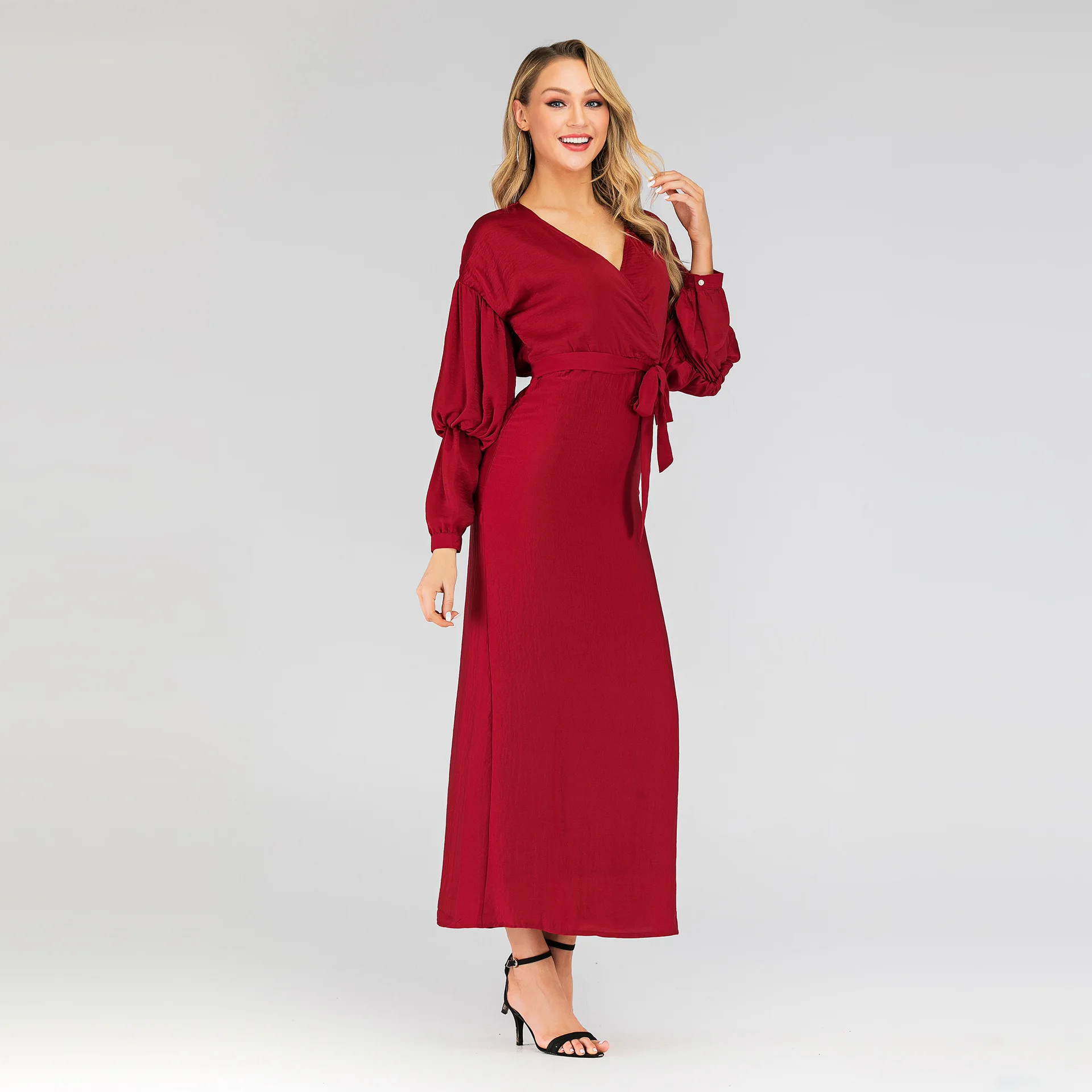 Женское приталенное платье в мусульманском стиле с v образным вырезом и длинными