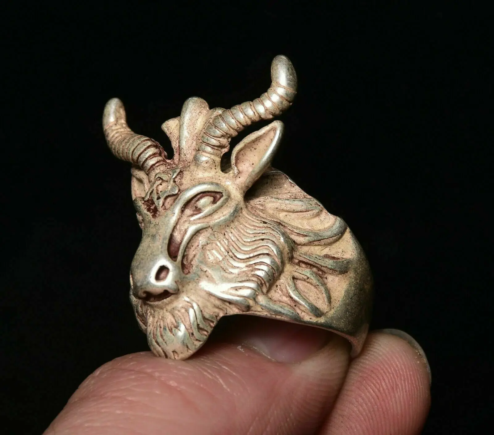 Кольцо в виде старой китайской серебряной династии зодиака животного Овцы козы