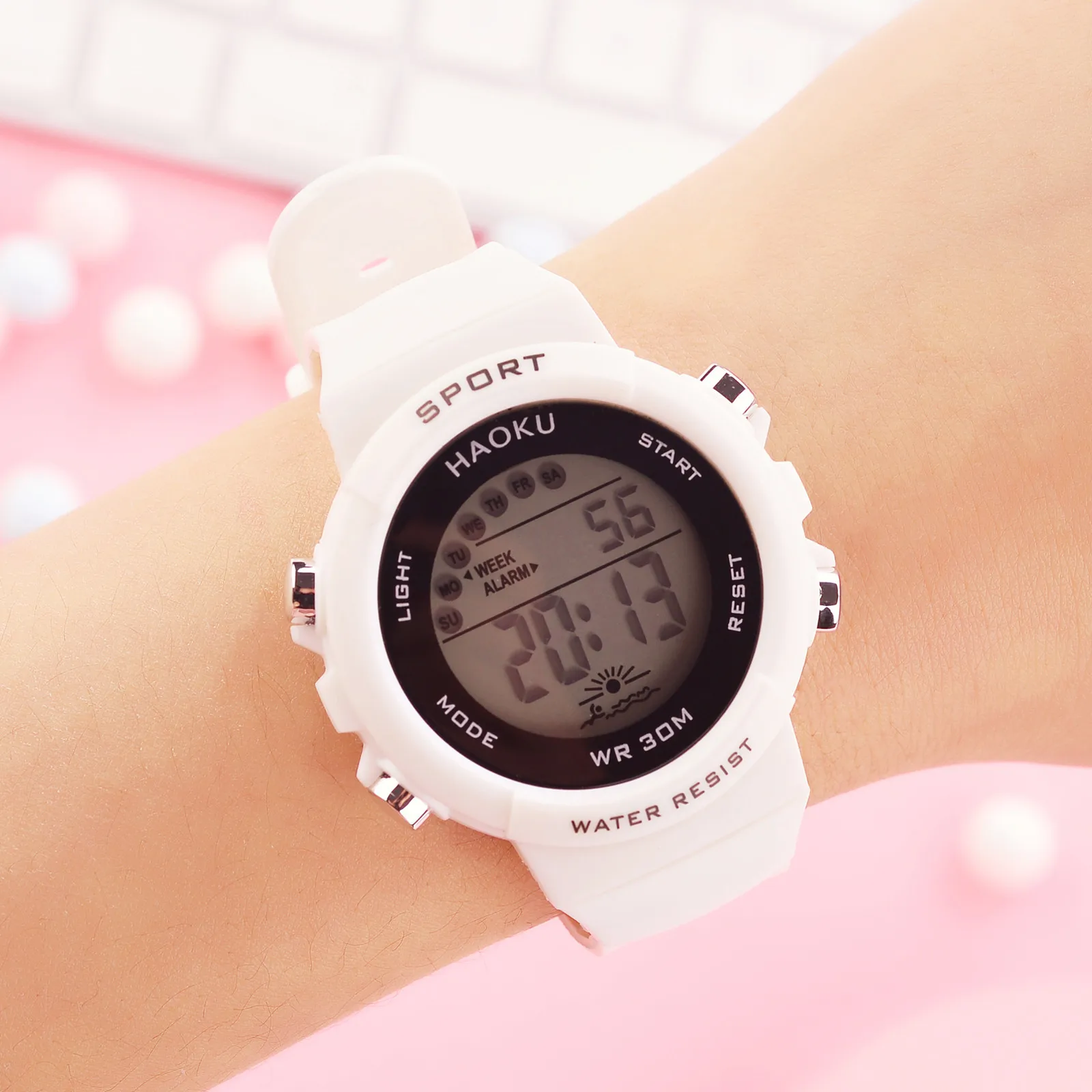 

2021 New Womens LED Watch Multifunction Sport Women Outdoor Electronic Watch Electronic Display Wristwatch F5