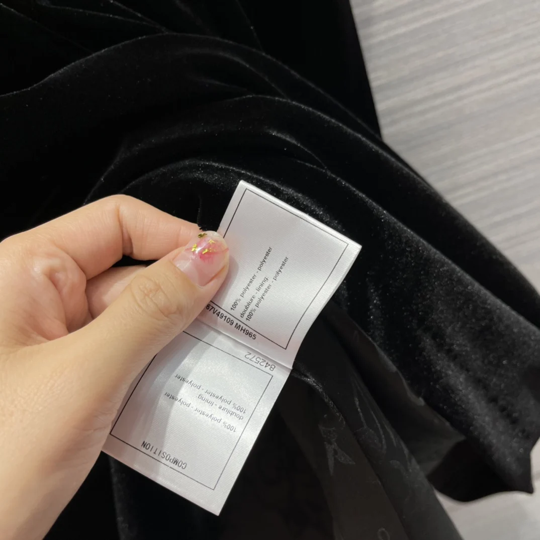 

Luxury Brand Black Velvet Short Dress Women 2021 High Waist Floral Buttons Elegant Big Hem A-line Short Puff Sleeve Slim Dresses