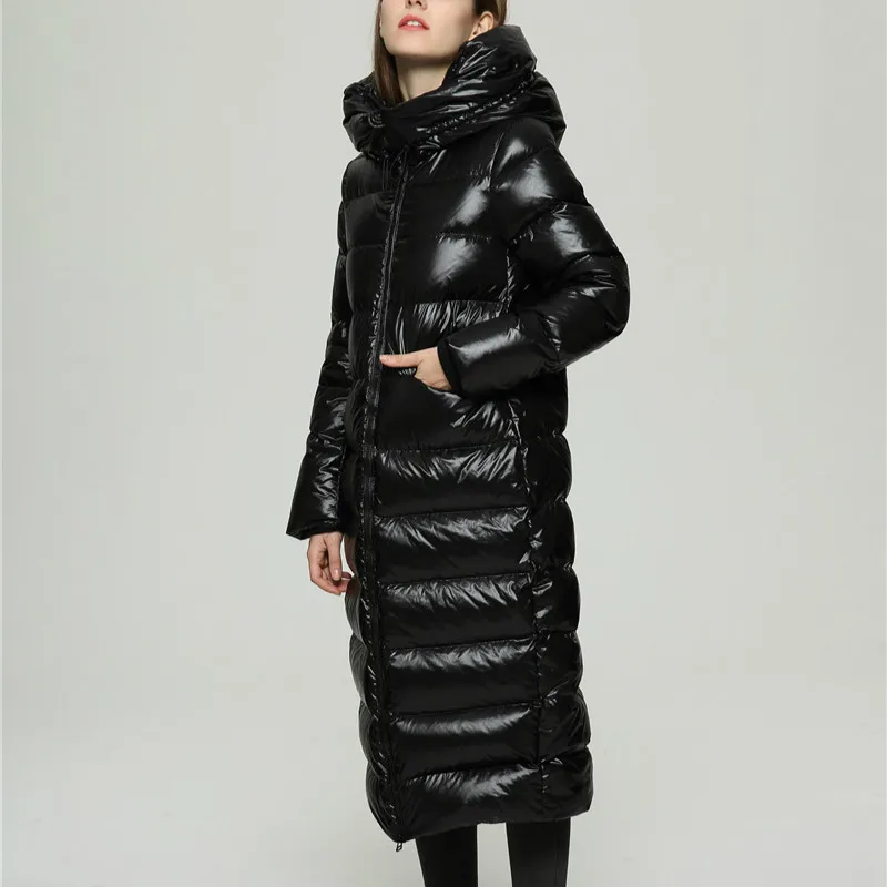 Яркие толстые теплые зимние куртки пуховики с капюшоном в форме кокона женские