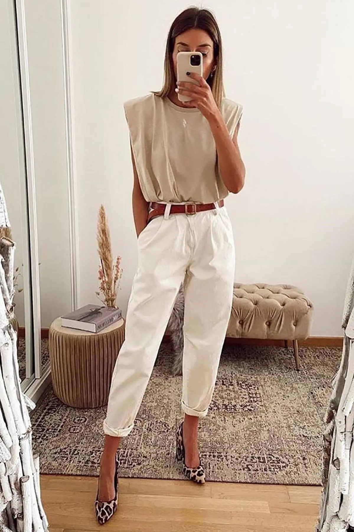 

Crazy Girls Wadded Camel Women's T-Shirt Casual Sports Tops