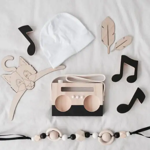 

5pcs Lovely Fox Cloth Hanger Wooden Baby Coat Hanger