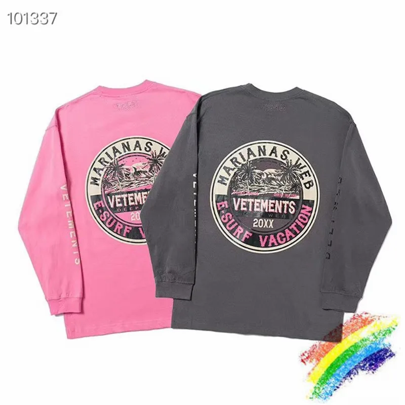 

Hoodies & Sweatshirts