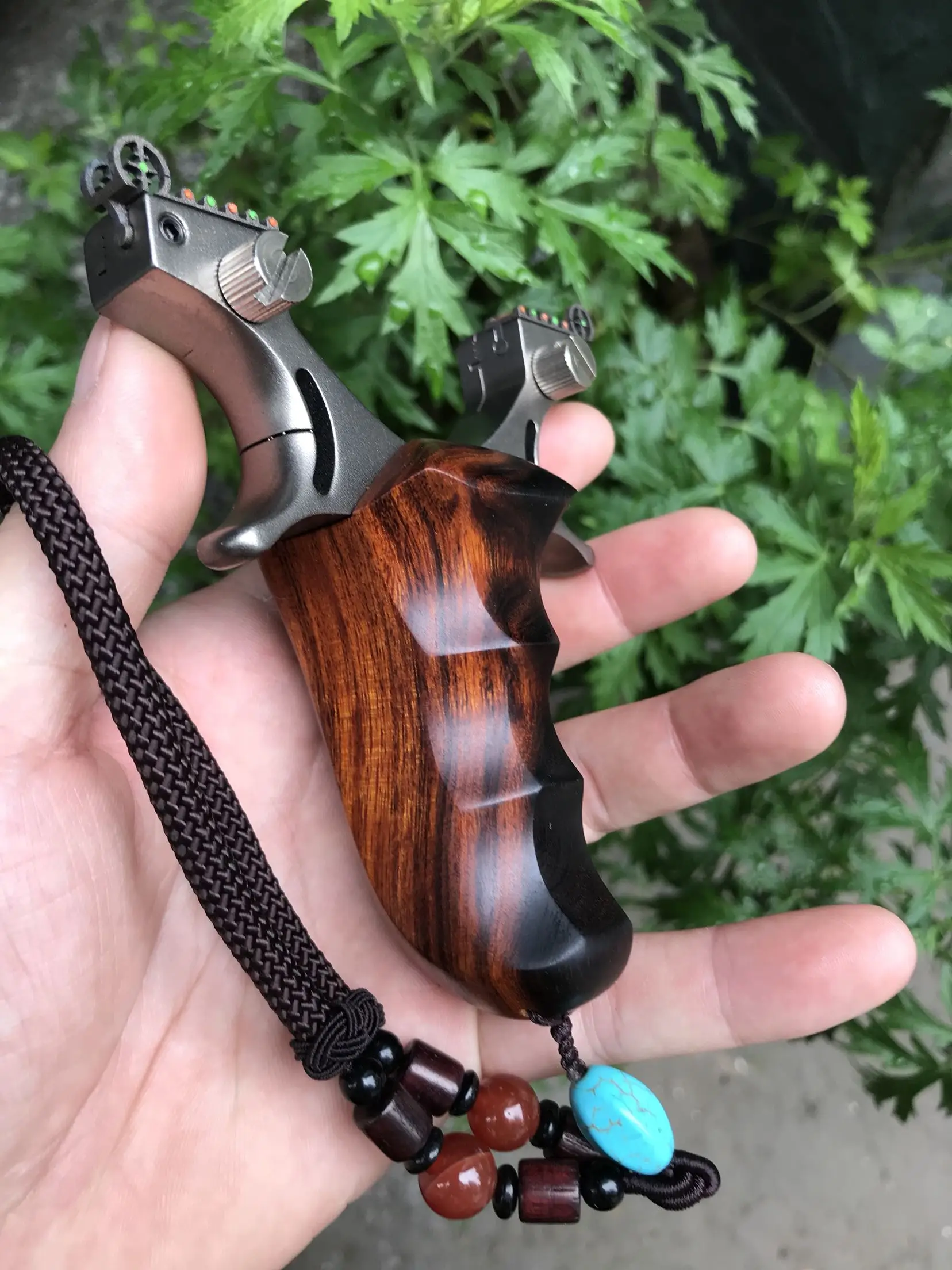 

Precise TC21 Titanium Alloy +wood Slingshot Catapult Outdoor Hunting Shooting Sling shot with Powerful Flat Rubber Band