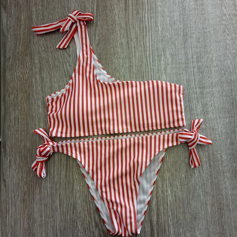 

Solid Sexy Women Sexy Stripe Bathing Suits 2 Piece Beach Bathing Suits One-Shoulder Strap Bra + 1PC Sexy Underpant 2021 NEW