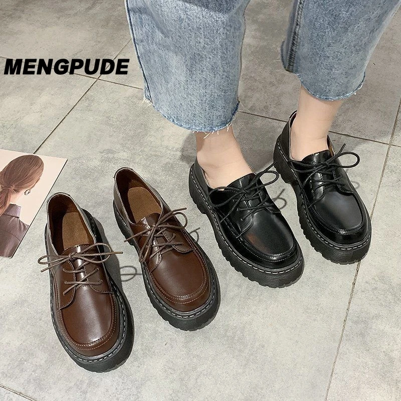 

Fashion New Embroider Leather Shoes Woman Lace Up Round Toe Shoes Big Toe Creepers Brogure Flats for Women Patent Leather Shoes