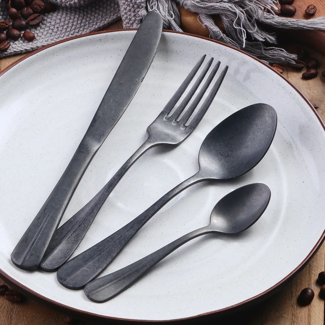 

Matte Black Vintage Dinnerware Stainless Steel Knife Fork Spoon Cutlery Set Luxury Silverware Tableware Western Kitchen Flatware