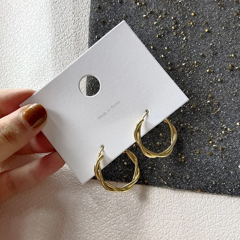 

Металлический скрученный круг серьги клипсы пирсинга без отверстия клипсы Геометрическая круглая клип серьги минималистский серьги ювели...