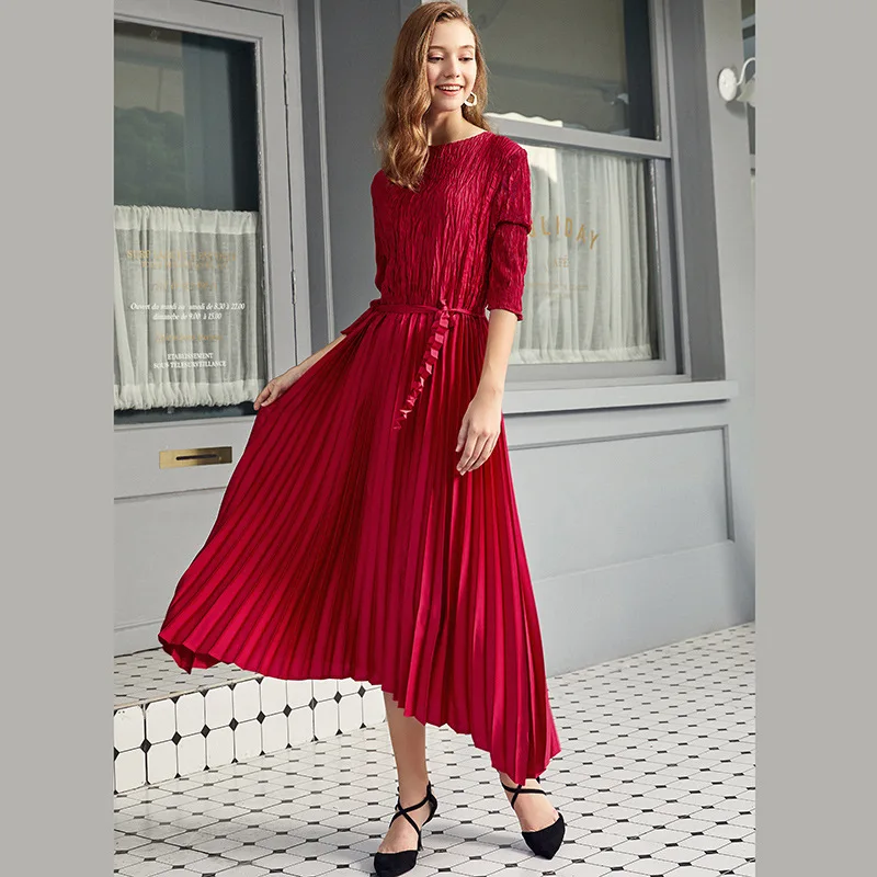 High End Evening Dress Temperament Women's Round Neck Swallow Tail Pleated Dress Spring And Autumn