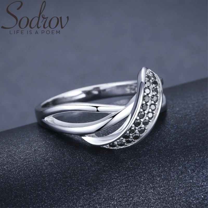 Женское кольцо из серебра 100% пробы с черной шпинелью|Кольца| |