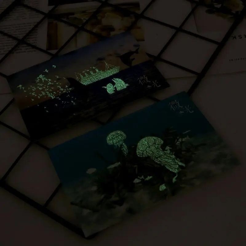 

2021 New 30pcs Vintage Luminous Postcard Glow In The Dark Ocean Greeting Post Card Novelty Xmas Greeting Cards Gift