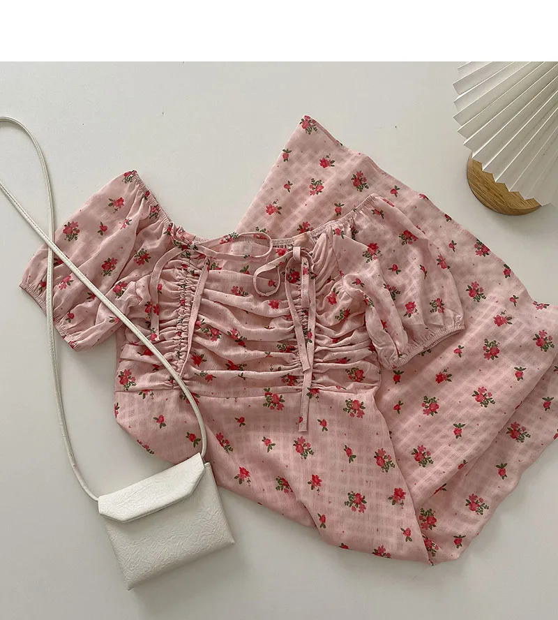 

Summer new Korean pink floral folds strap French puff sleeve dress women