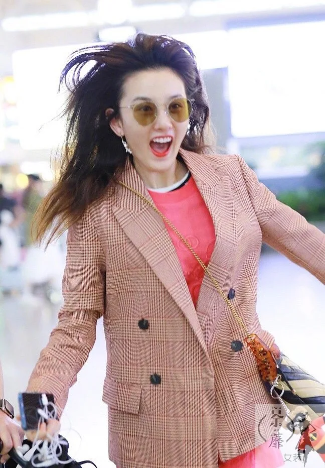 2019 осенний шикарный костюм новая звезда того же абзаца аэропорт розовый