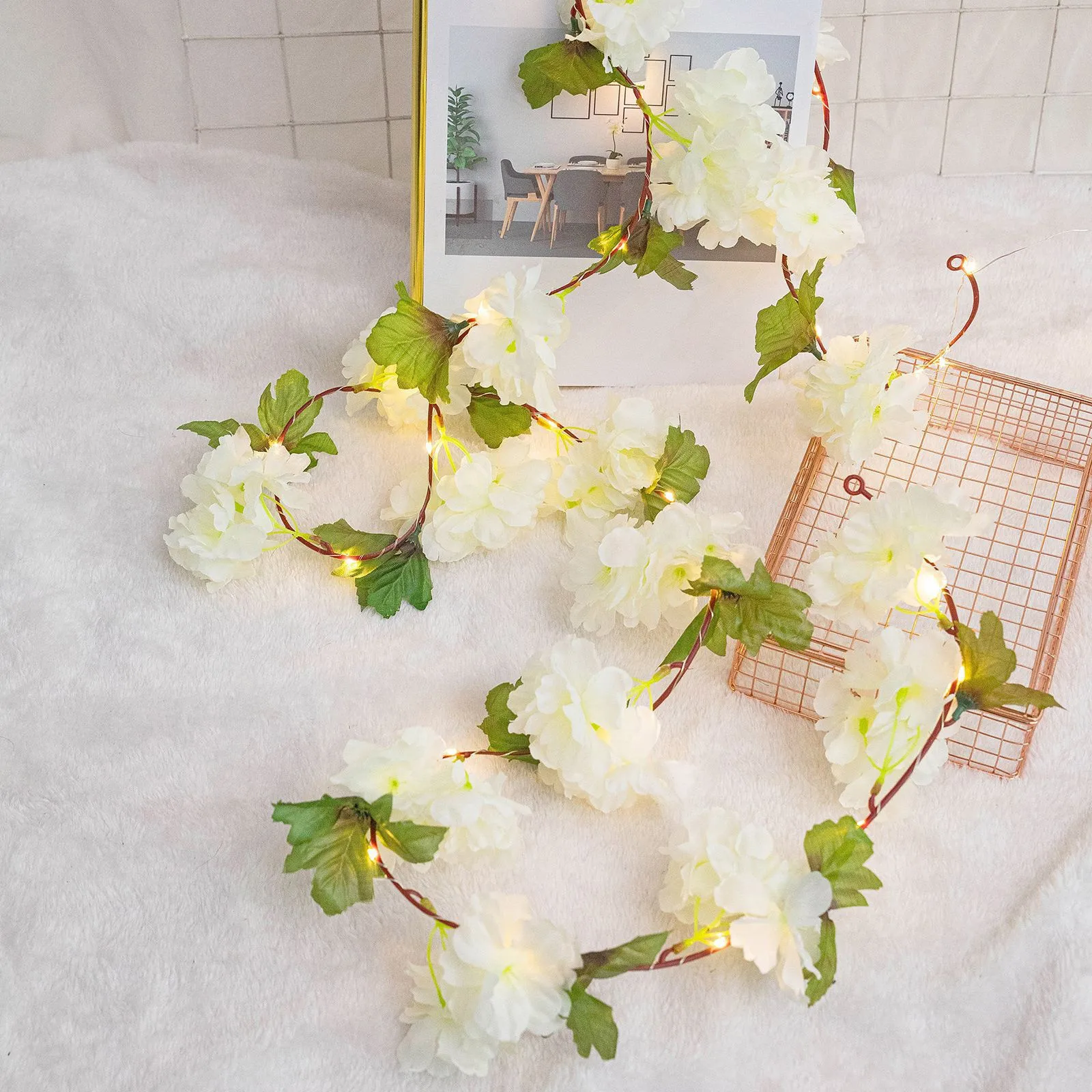 2021 Новая медная проволочная искусственная цветочная ротанговая световая гирлянда для садового декора в помещении и на открытом воздухе.