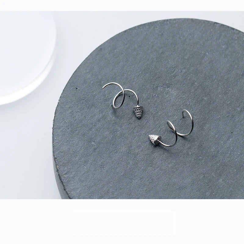 Женские маленькие серьги с заклепками Trusta 100% Стерлинговое Серебро 925 пробы