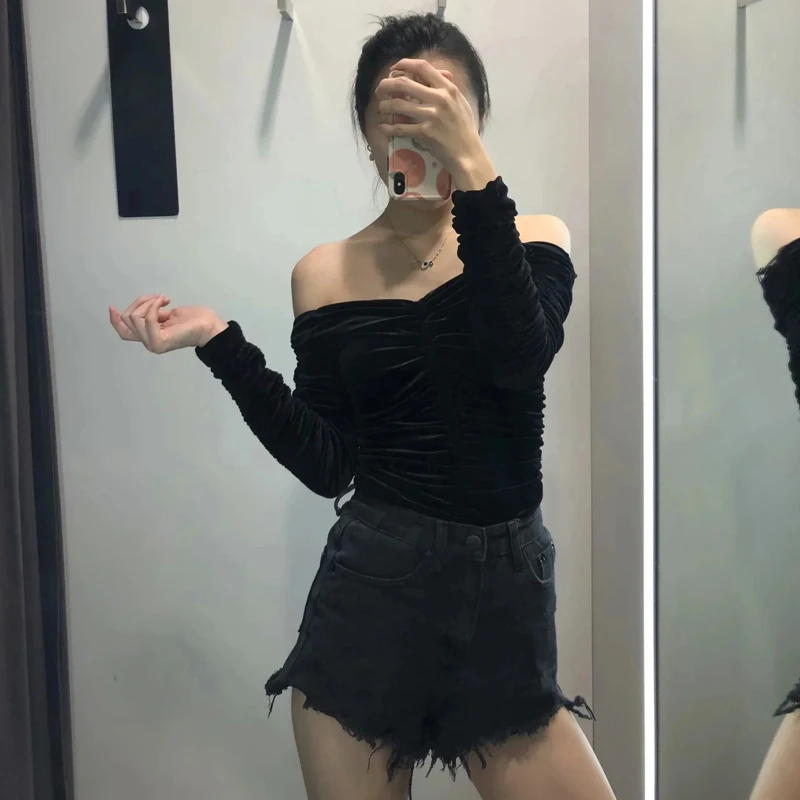 

Za Top Women 2020 Black Velvet Off Shoulder Crop Top Woman Vintage Long Sleeve Elastic Ruched Elegant Blouse Slim Ladies Tops
