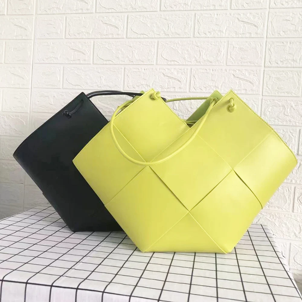 

Women's Handbags