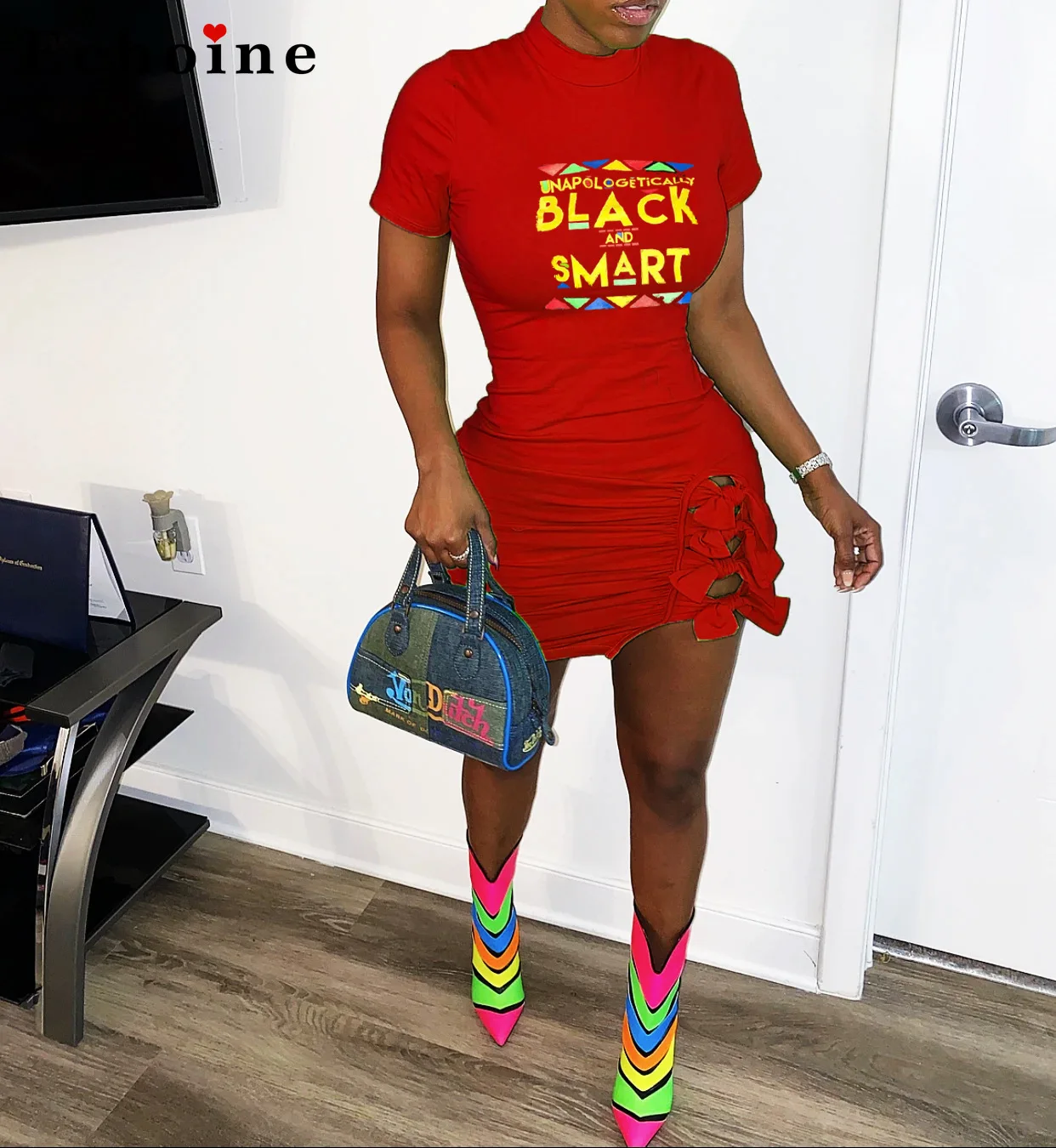 Платье-футляр женское средней длины с круглым вырезом и коротким рукавом |