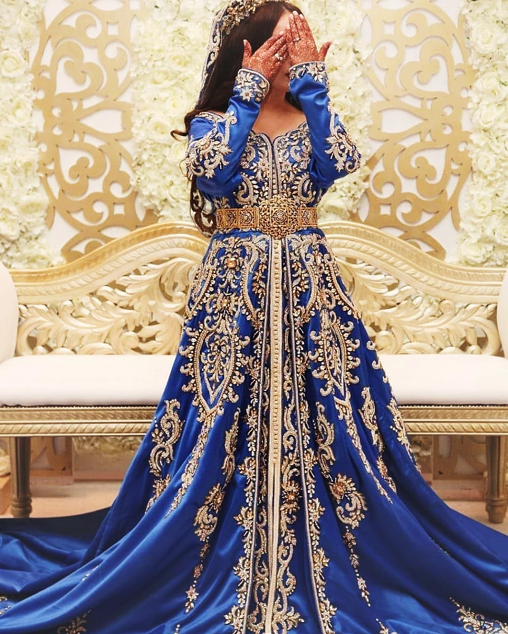 

Luxury Royal Blue Arabic Muslim Evening Dresses A Line Long Sleeves Embroidery Moroccan Kaftan Formal Ocasion Gowns Gold Crystal