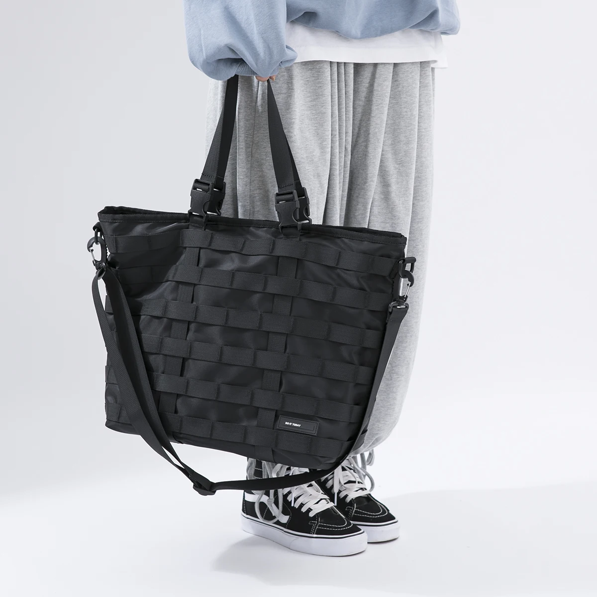 

Women Nylon Fabric Handbag Large Capacity Waterproof Cloth Handbag Tote Solid Crossbody Bag Big Travel Bag Purse For Ladies