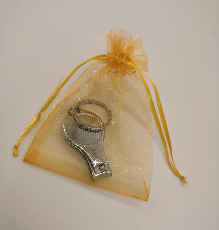 Gold Organza Bag 20 шт Персонализированные Свадебные сувениры для гостей Индивидуальные свадебные сувениры Многофункциональный открывалка для вина/брелок/кусачки для ногтей - Цвет: Gold Organza Bag
