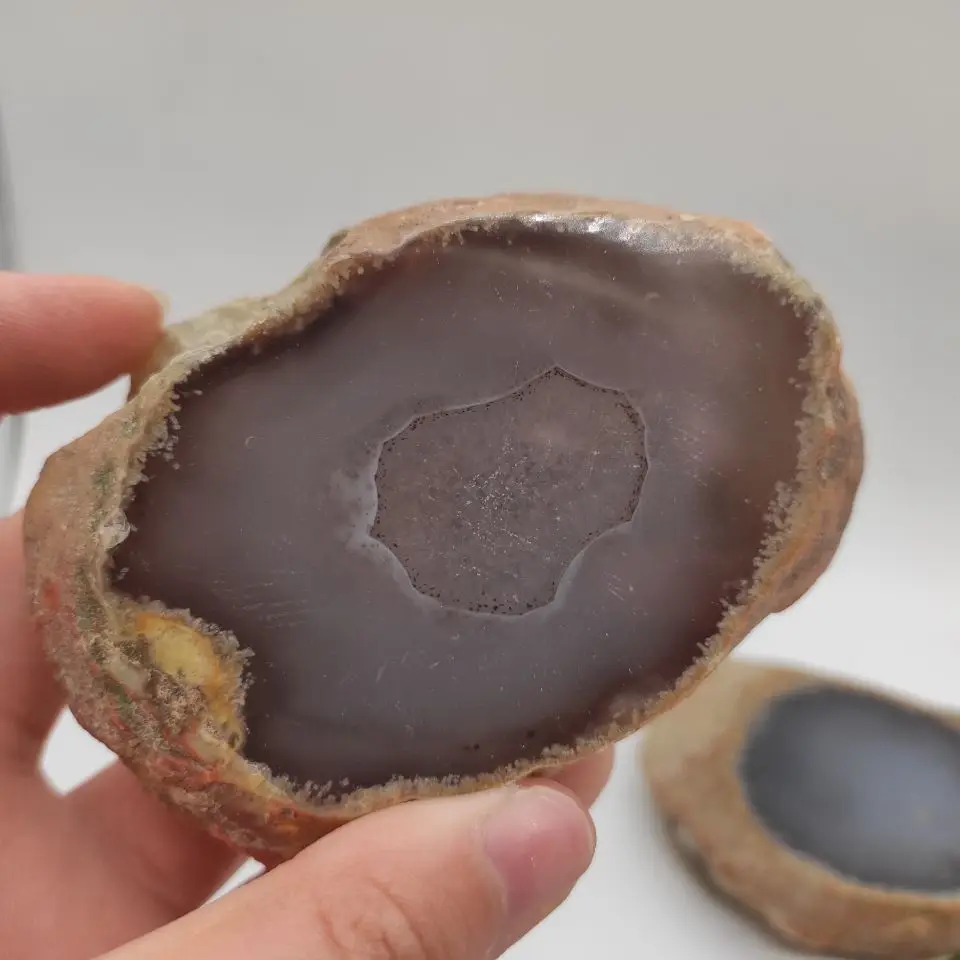 

1pcs Natural Rare Water Bile Agate Rough Raw Agate Crystal Stone With Water Trapped Inside Moving Feng Shui Original Stone