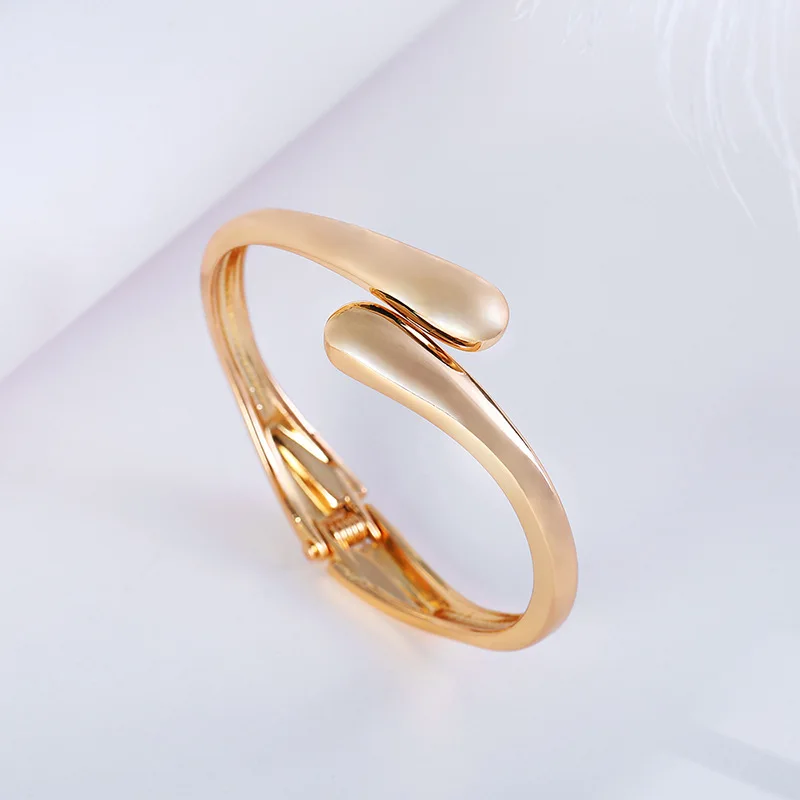 

Anke Store Ladies New Fashion Gold All-match Alloy Bracelet Simple Water Droplets Luxury Jewelry Accessories Bangles for Women
