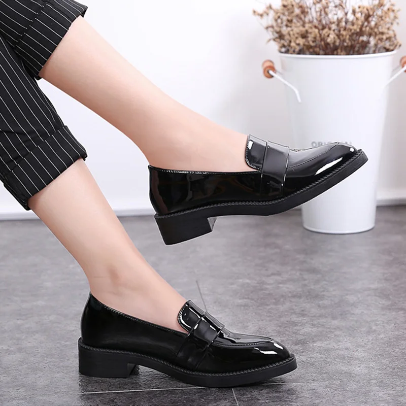 Lovers Patent Star Leather Career Shoes Women Retro Sewing Slip on Zapatos De Mujer Trendy Carving Flats Pointed Toe Pu Leather