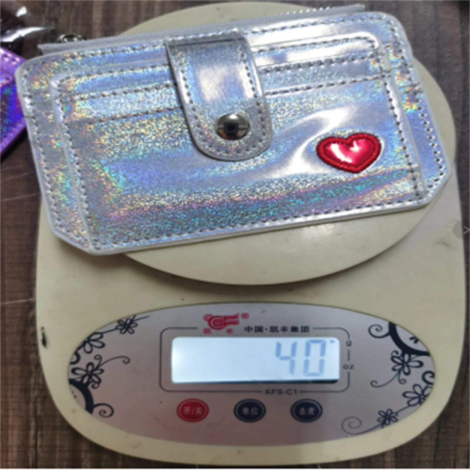 

Fashion 2021 High Quality Pack Waist Bags For Ladies Love Embroidery Zipper Buckle Card Bag Coin Purse Free Shipping