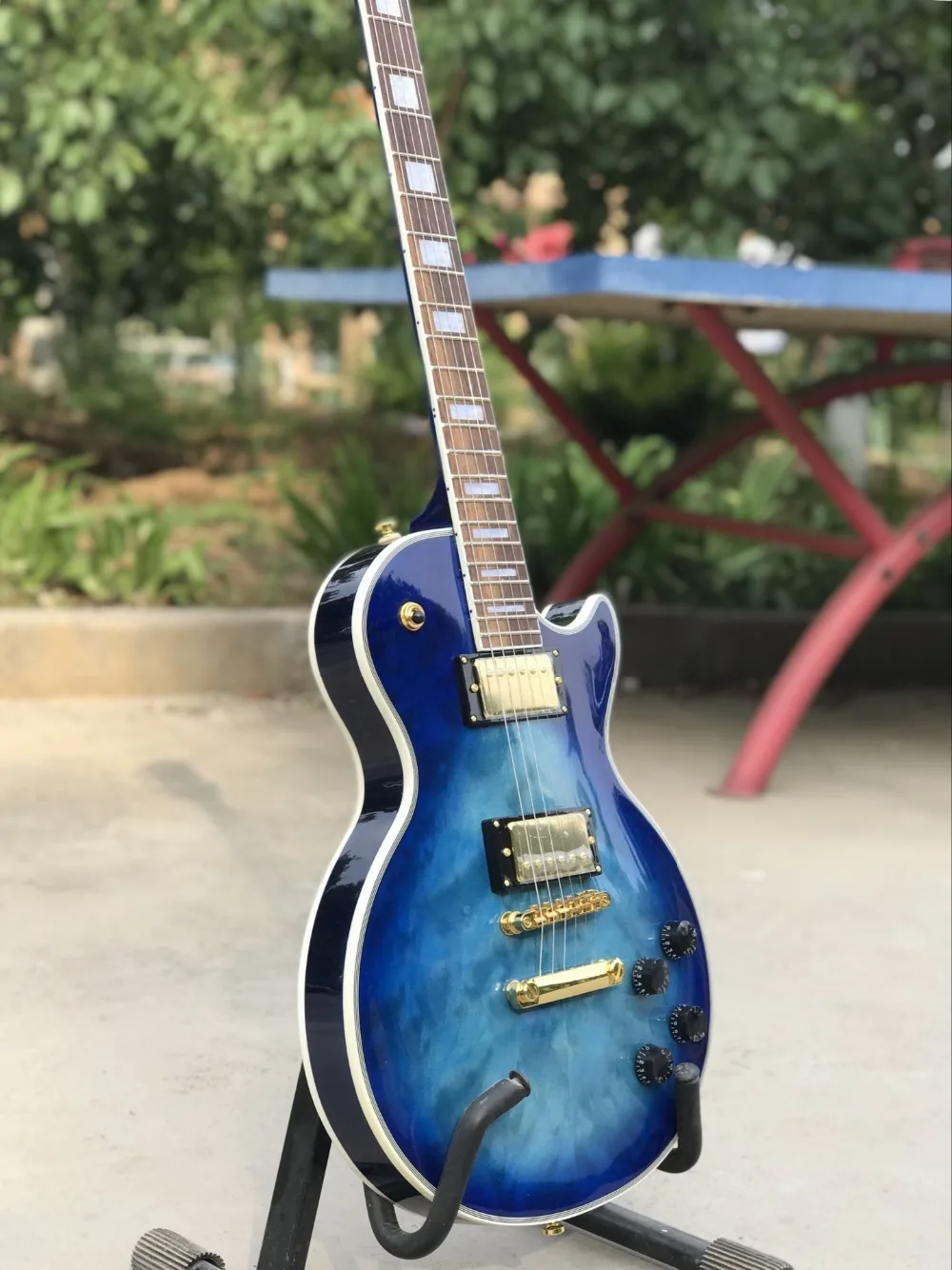 

New Top quality Blue color Custom electric guitar.high quality pickups guitarra, Rosewood fingerboard gitaar,Gold hardware